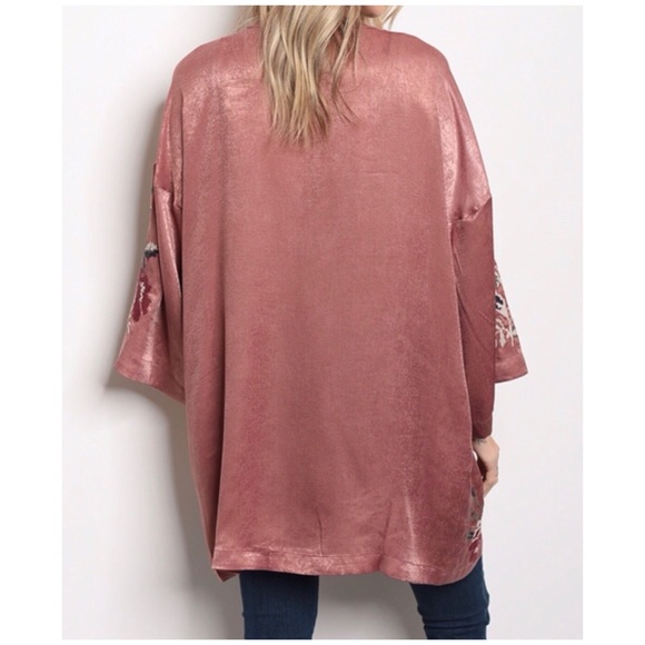 BLUSH EMBROIDERED SATIN DUSTER KIMONO - Picture 4 of 8